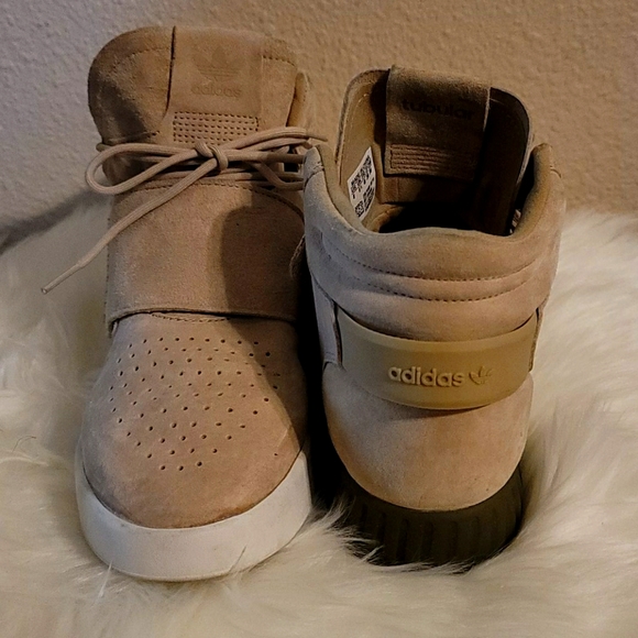 Adidas Sneakers - Picture 1 of 4